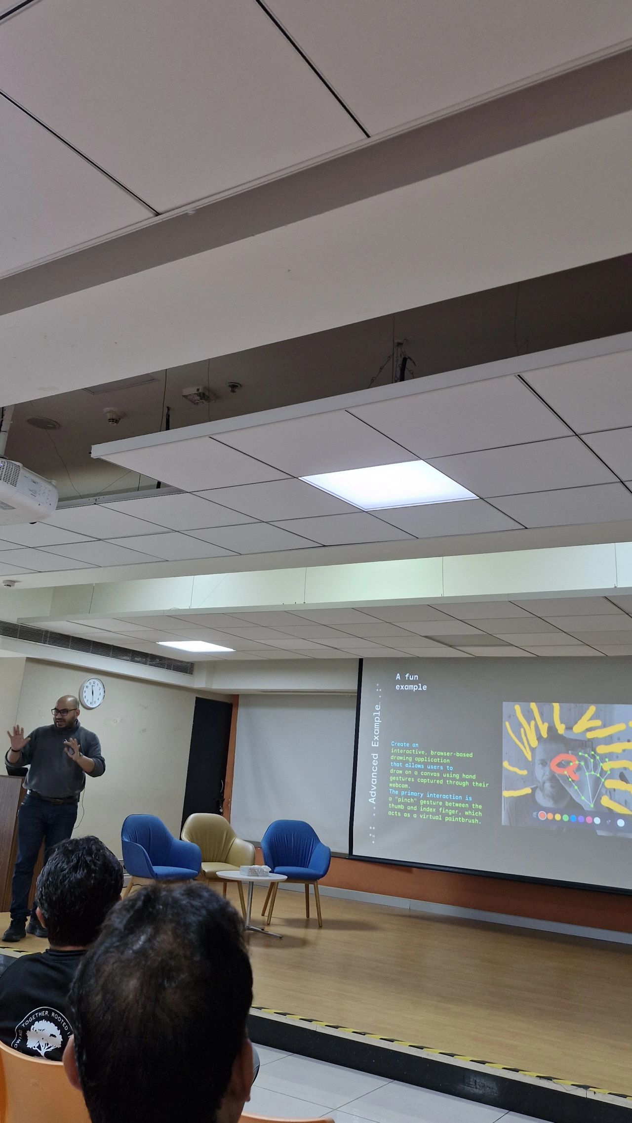 Vikas Mishra presenting at CTRL + VIBE Bengaluru